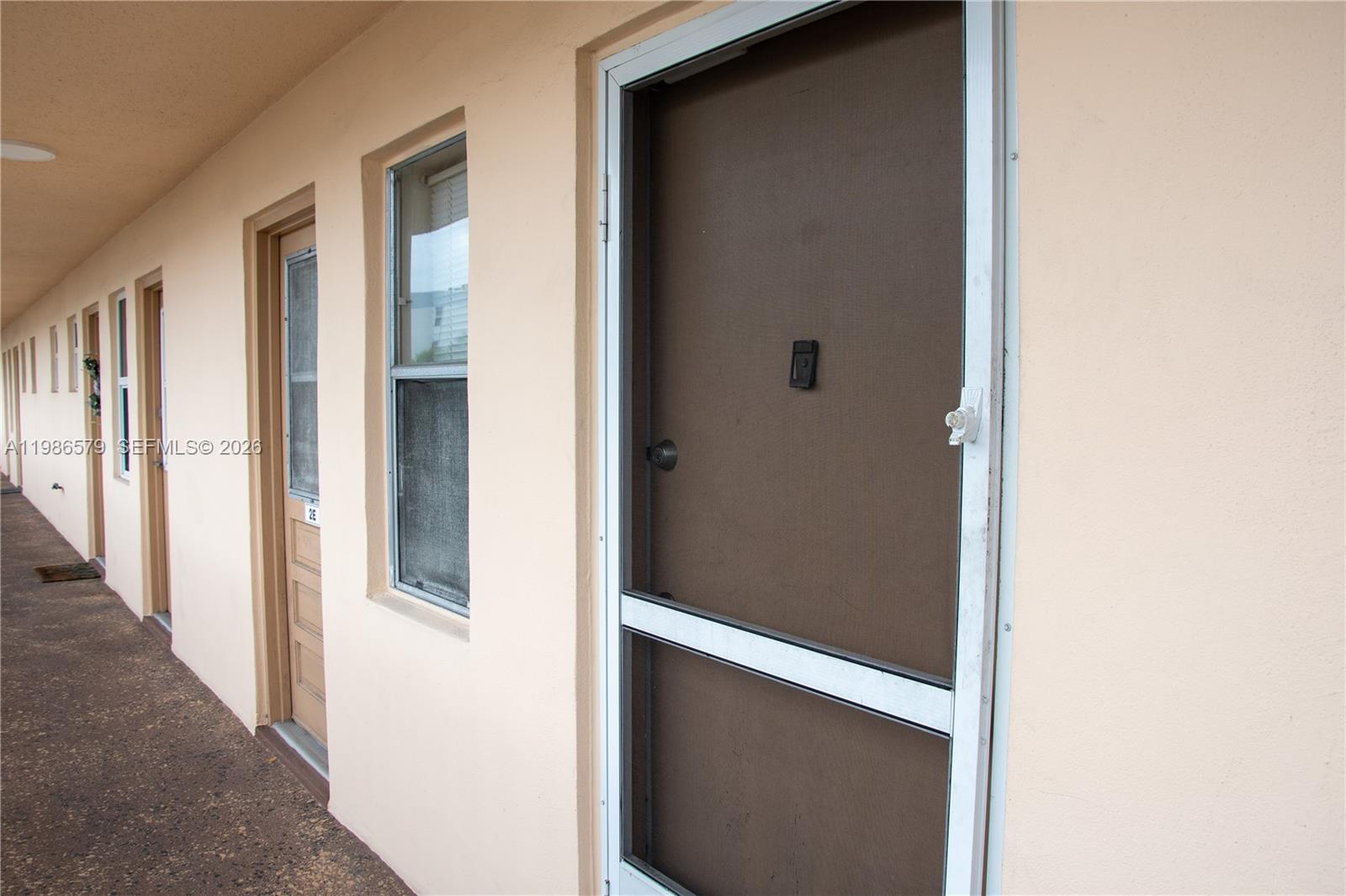 505 E Dania Beach Blvd 4-2e Property Photo 3