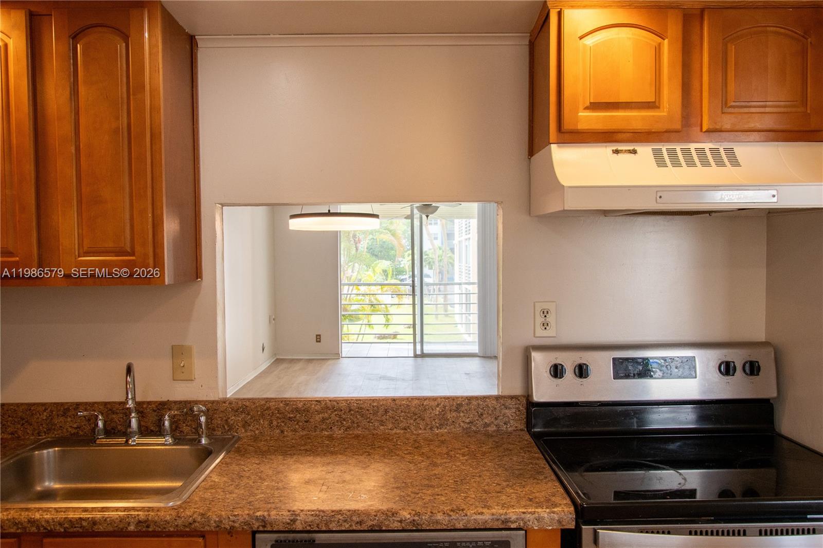 505 E Dania Beach Blvd 4-2e Property Photo 6