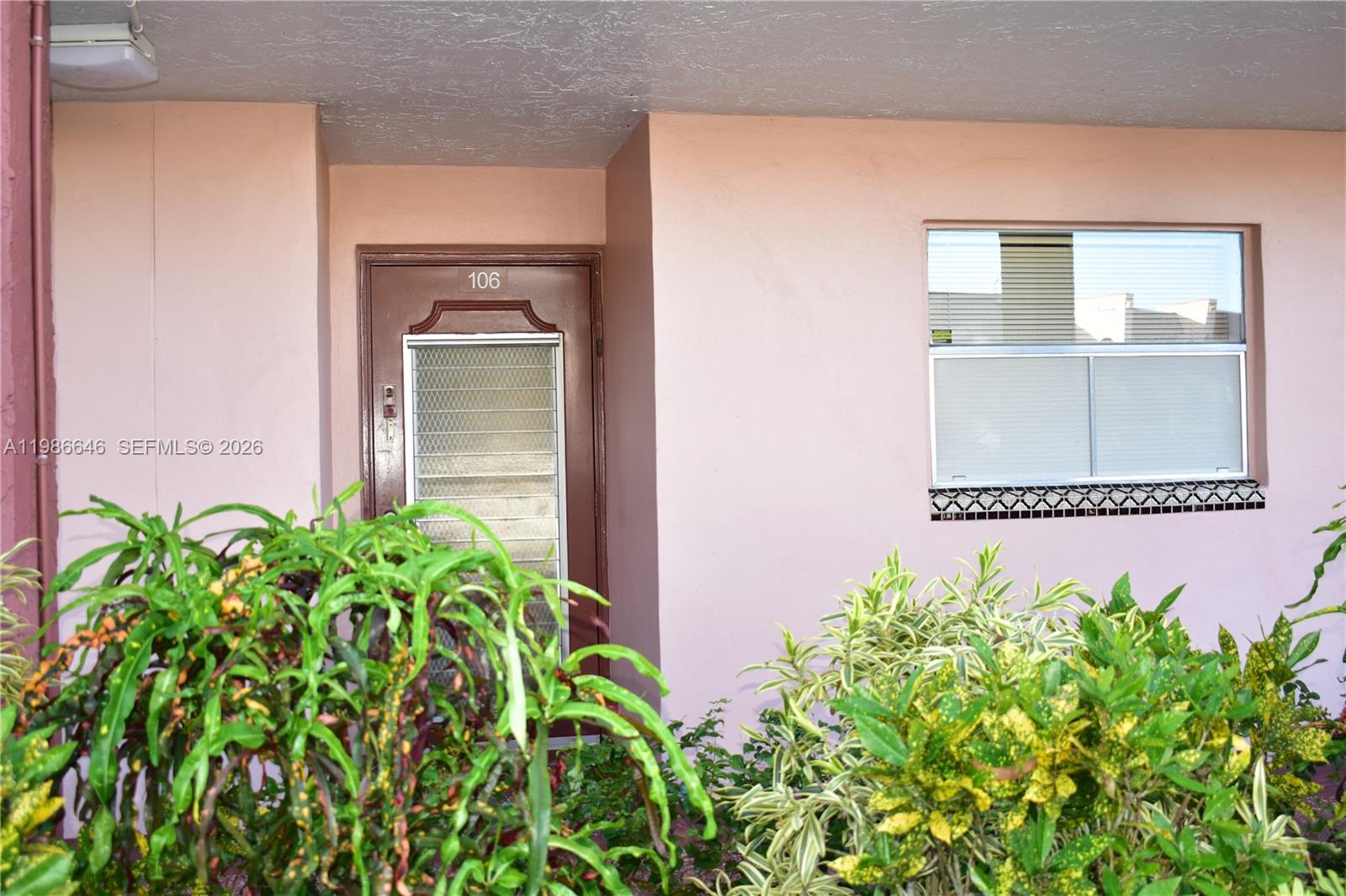 9561 Sunrise Lakes Blvd 106 Property Photo 1