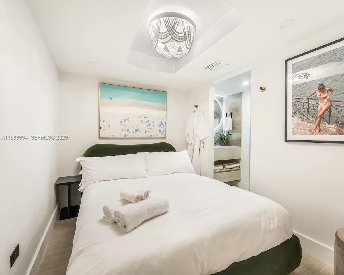 100 Collins Ave 202 Property Photo 11