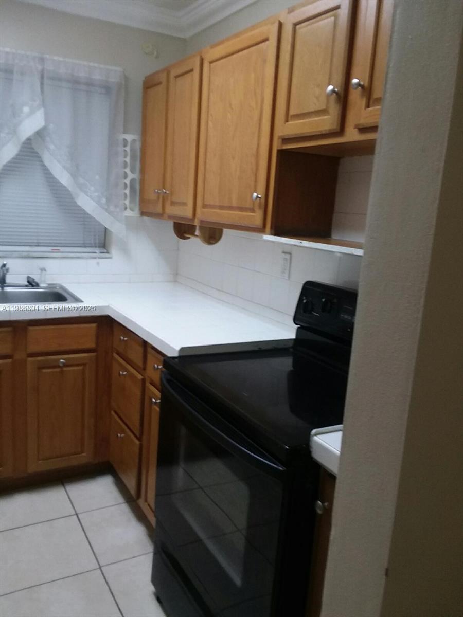 140 Royal Palm Rd 107 Property Photo 2