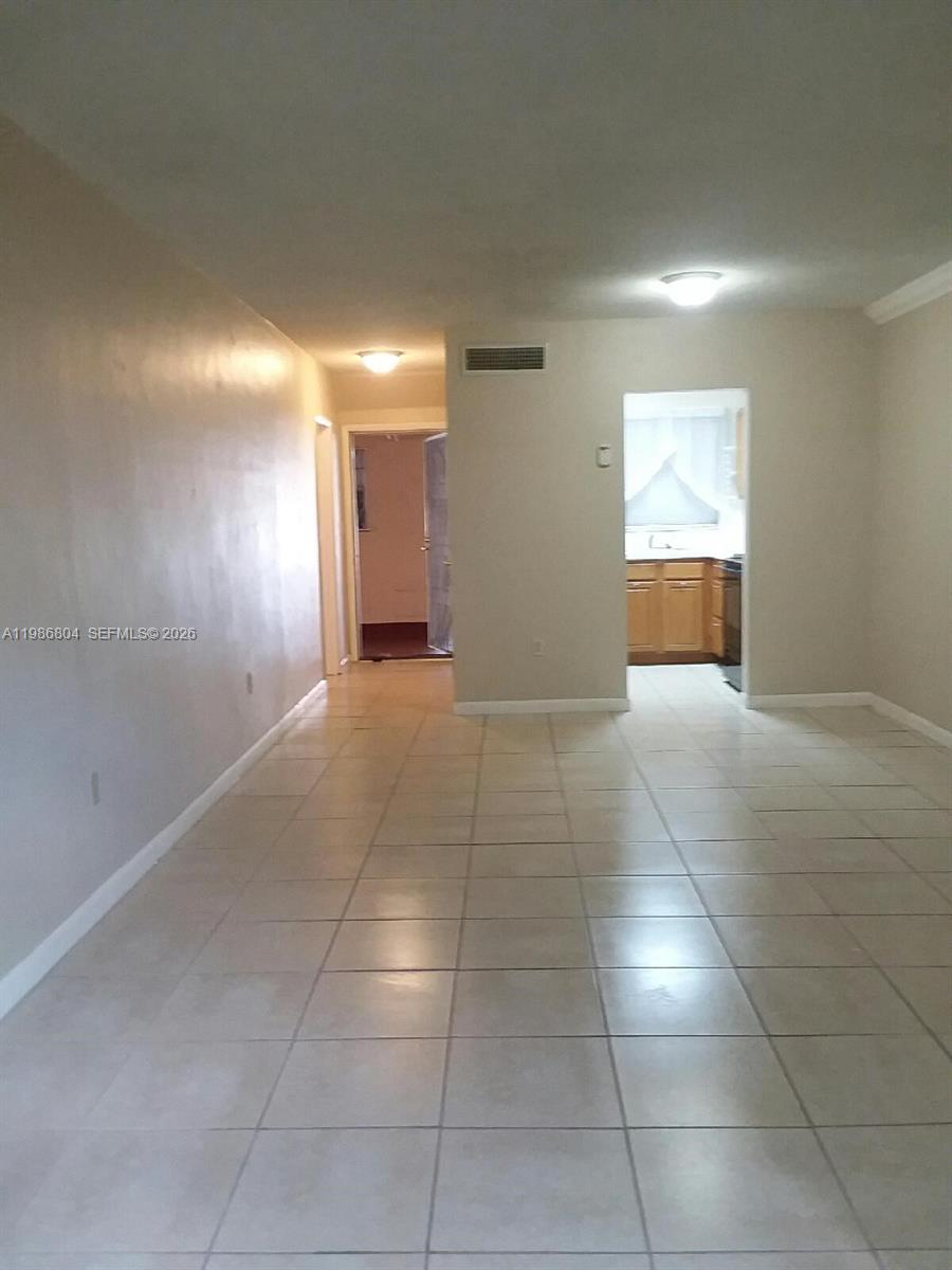 140 Royal Palm Rd 107 Property Photo 6