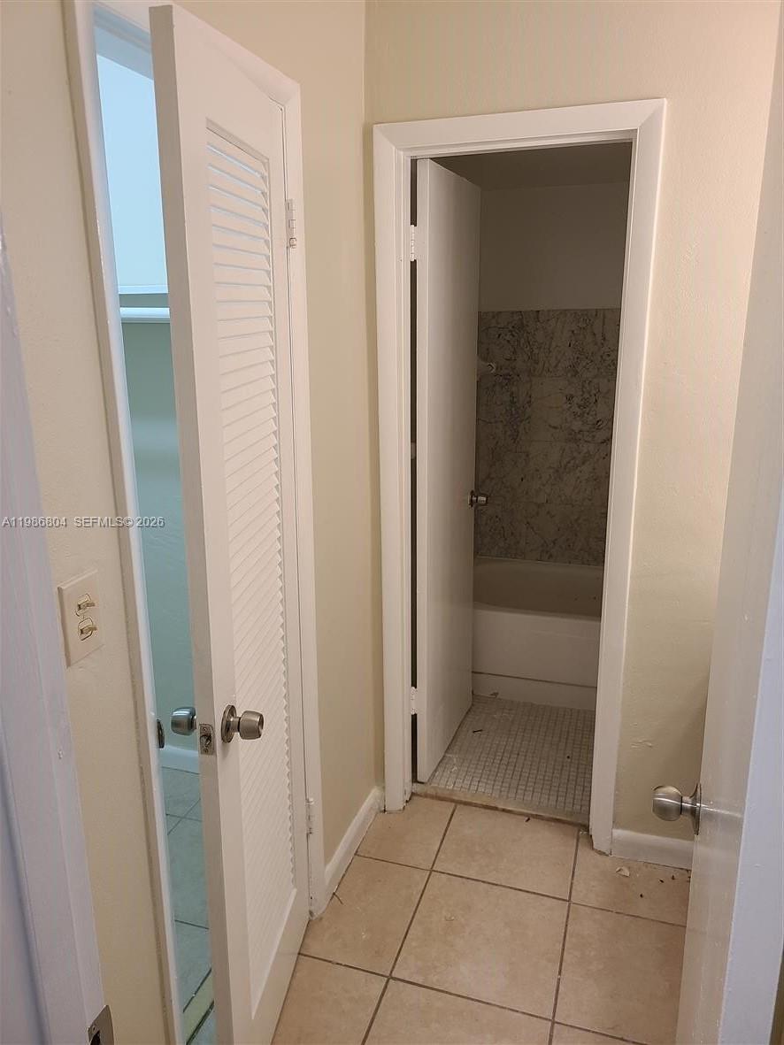 140 Royal Palm Rd 107 Property Photo 9