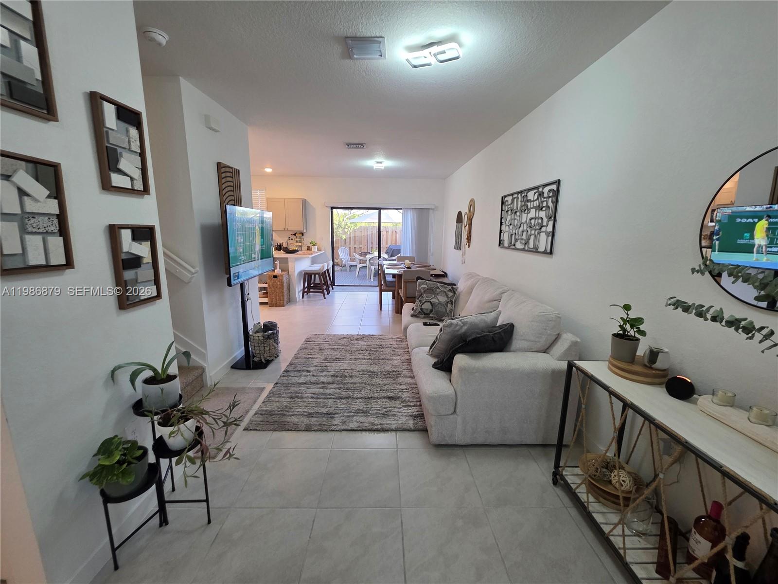 A11986879 Property Photo 5