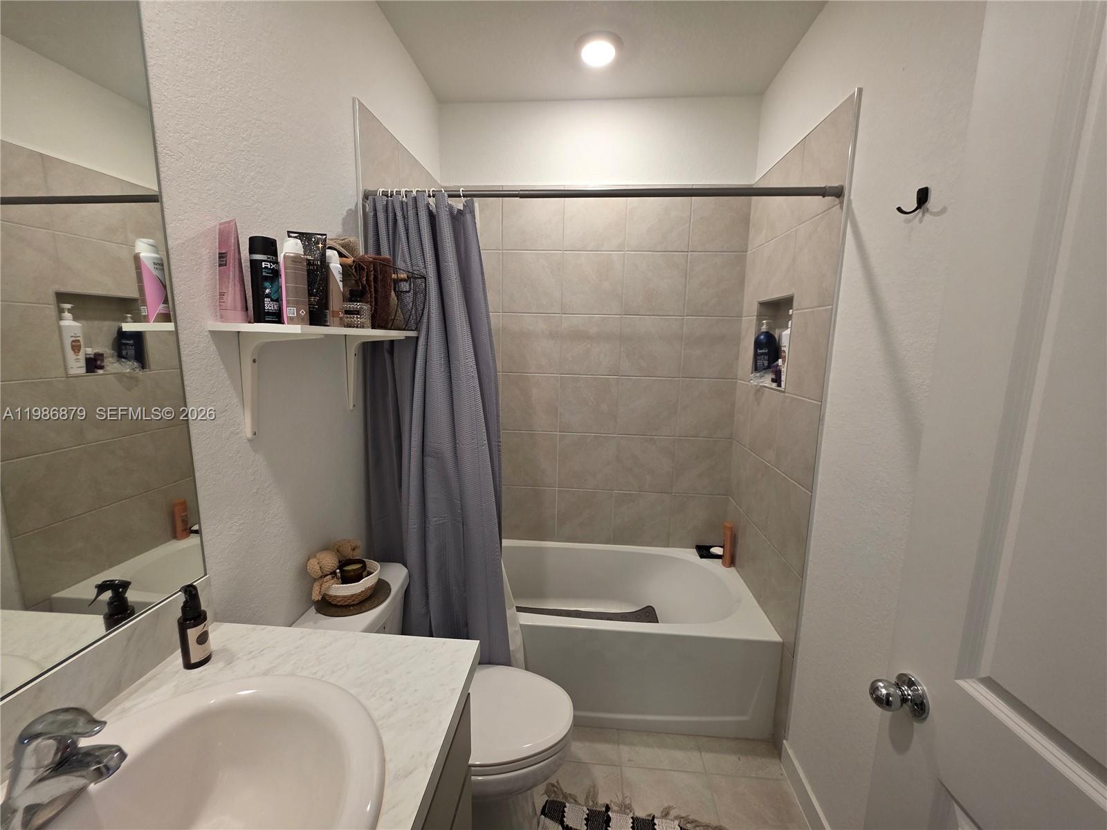 A11986879 Property Photo 12