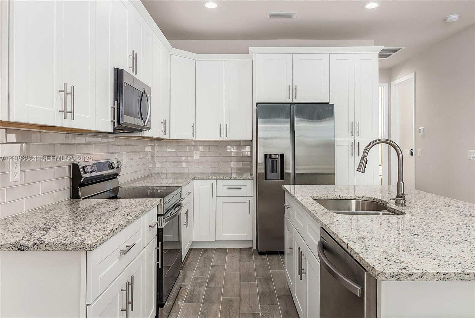 206 Jubilee Terr Property Photo 12