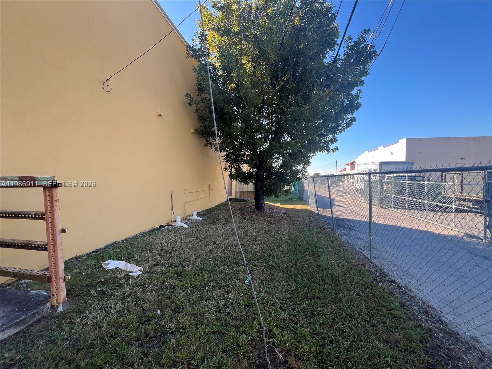 238 Nw 9th Ave 2 Property Photo 16