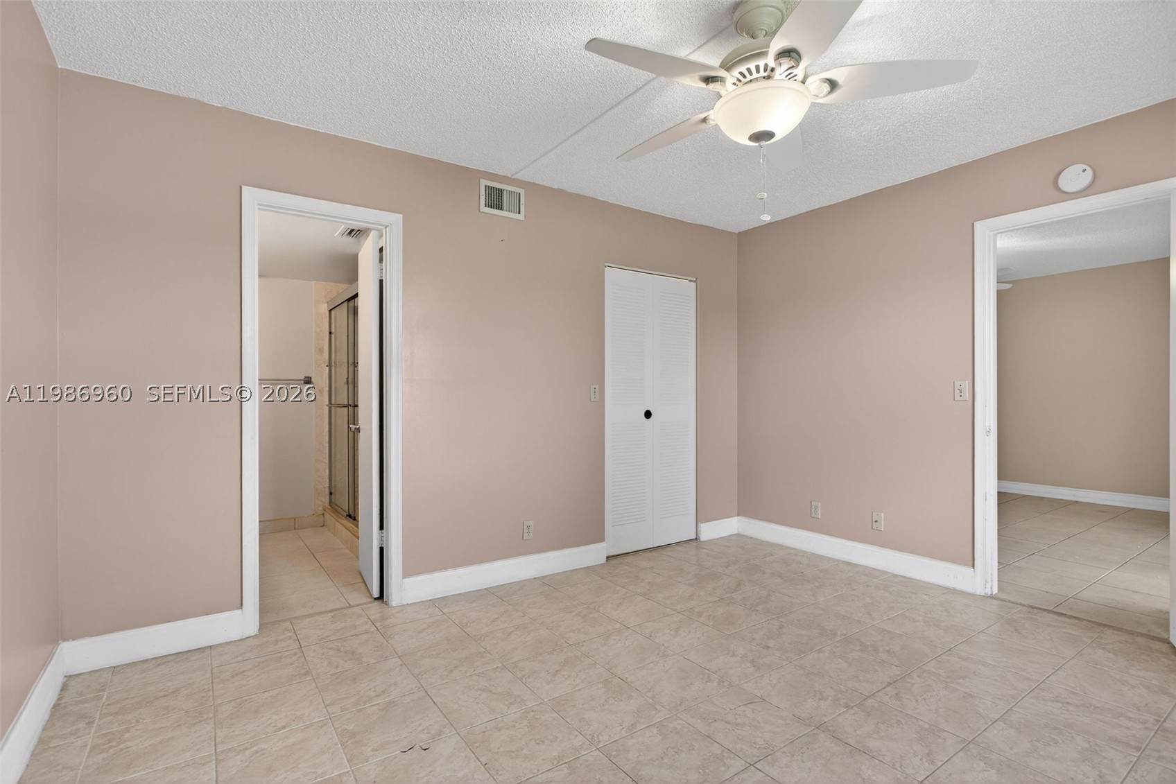 5520 Lakeside Dr 105 Property Photo 25