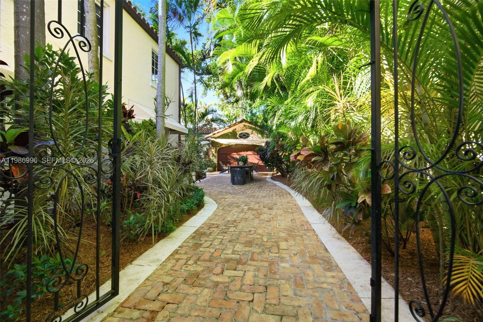 1231 Catalonia Ave Property Photo 10