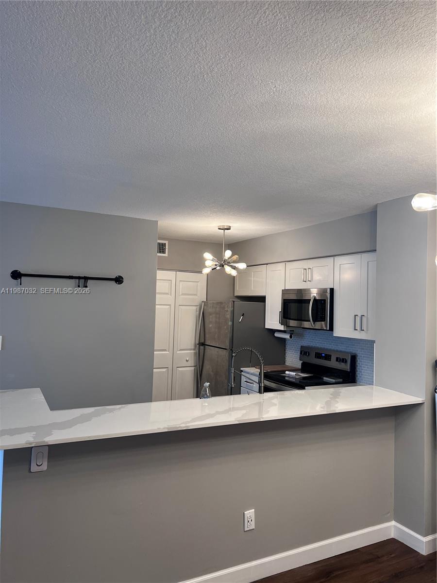 A11987032 Property Photo 3