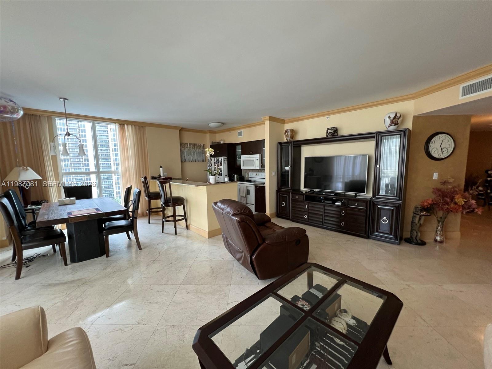 17555 Atlantic Blvd 1207 Property Photo 5