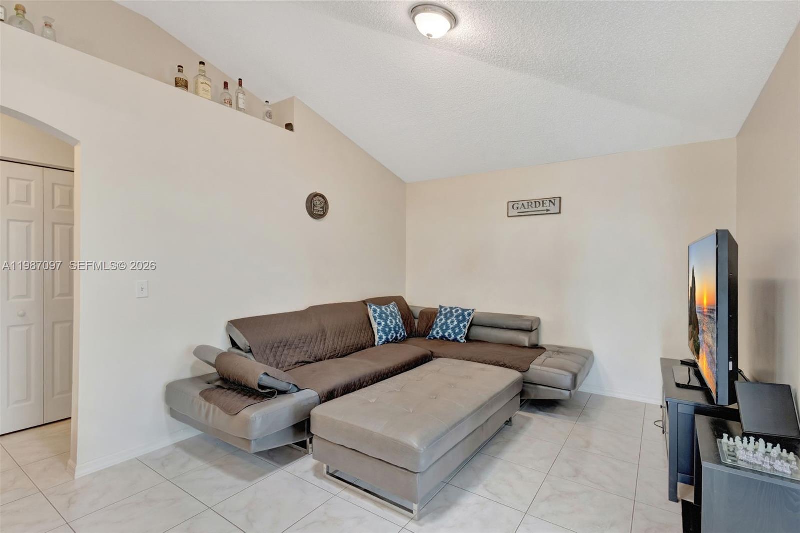 4533 Sw Cacao St Property Photo 10