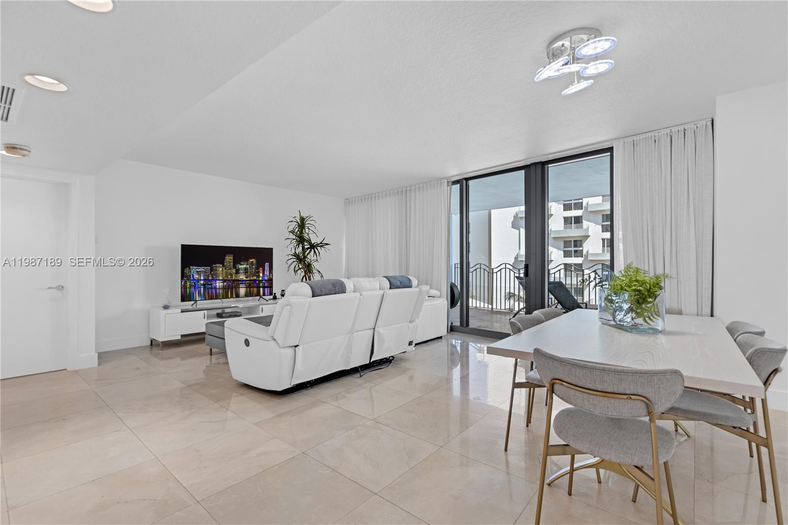 1500 Ocean Dr 505 Property Photo 5