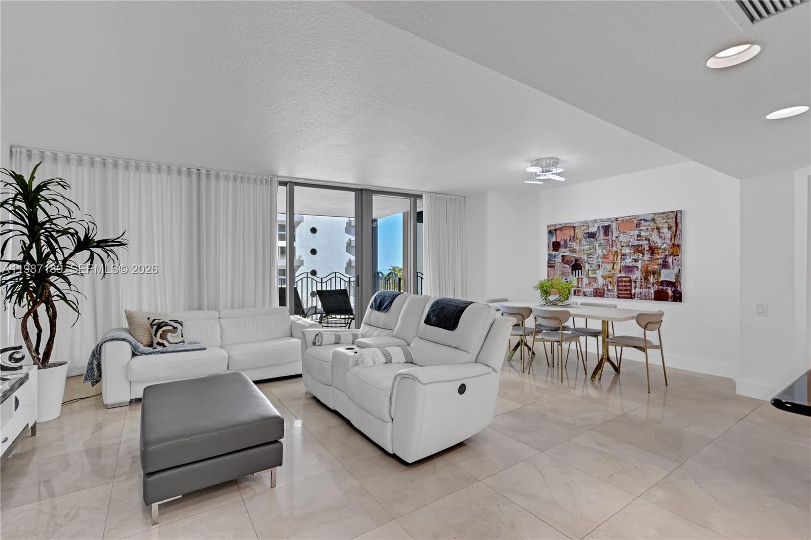 1500 Ocean Dr 505 Property Photo 6