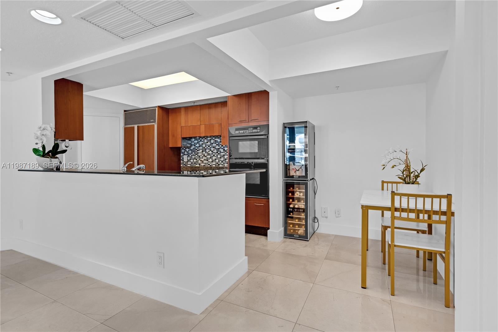 1500 Ocean Dr 505 Property Photo 12