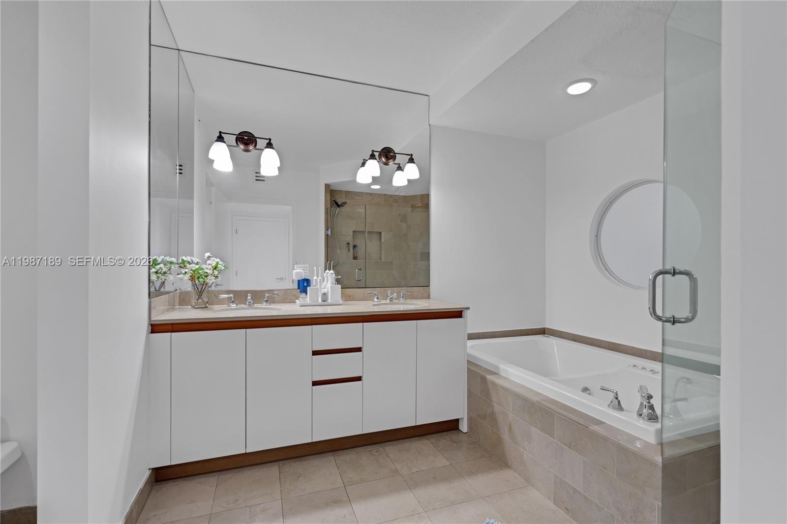 1500 Ocean Dr 505 Property Photo 19