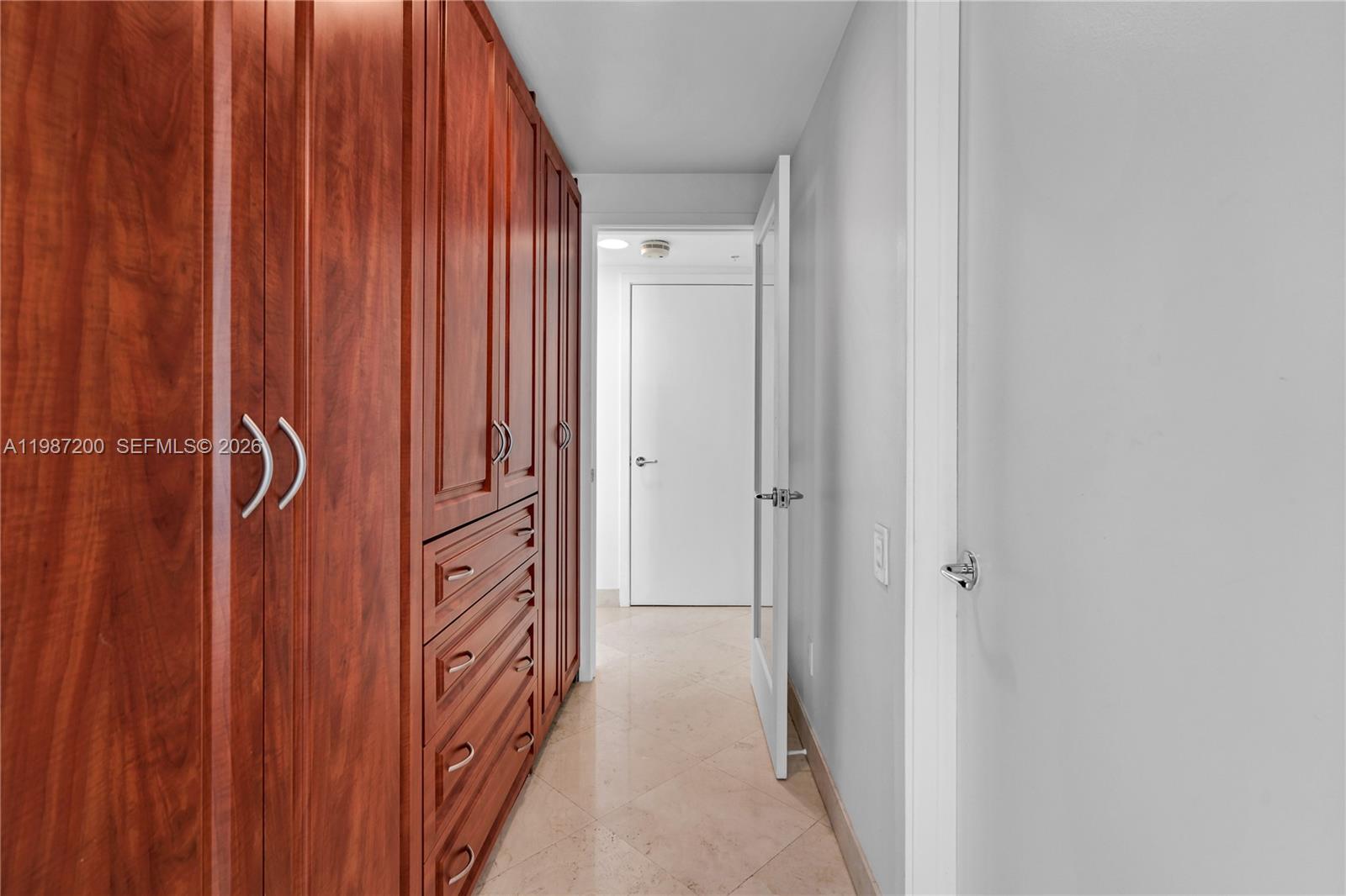1500 Ocean Dr 907 Property Photo 13
