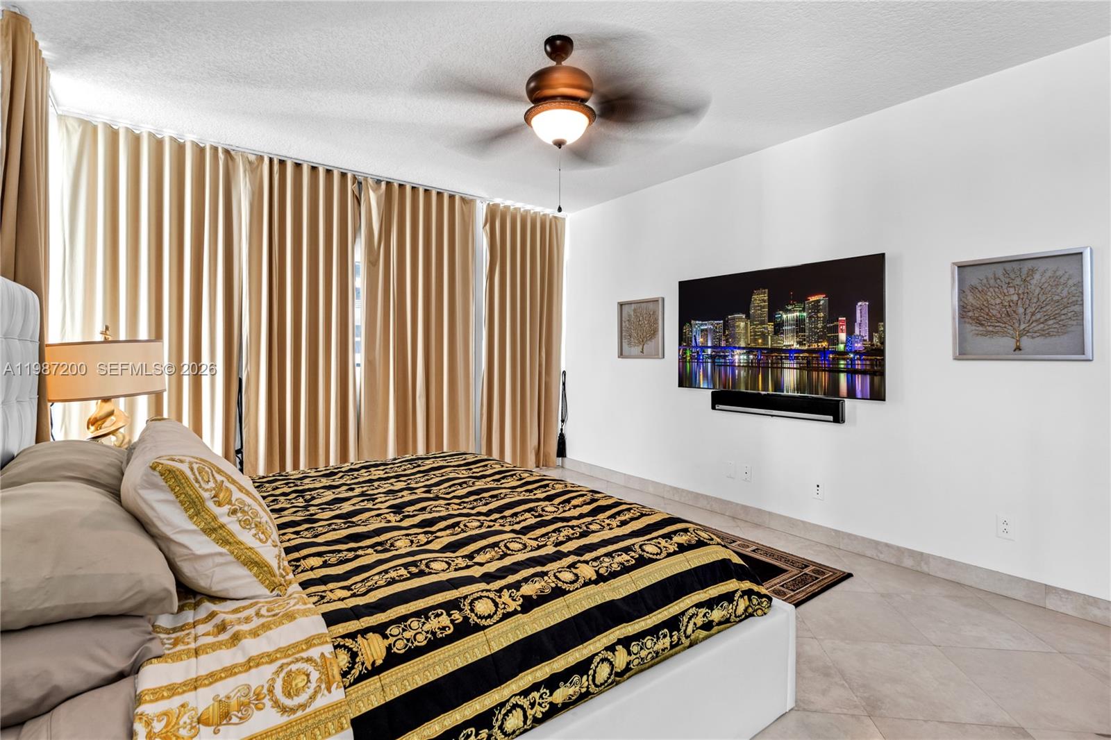 1500 Ocean Dr 907 Property Photo 17
