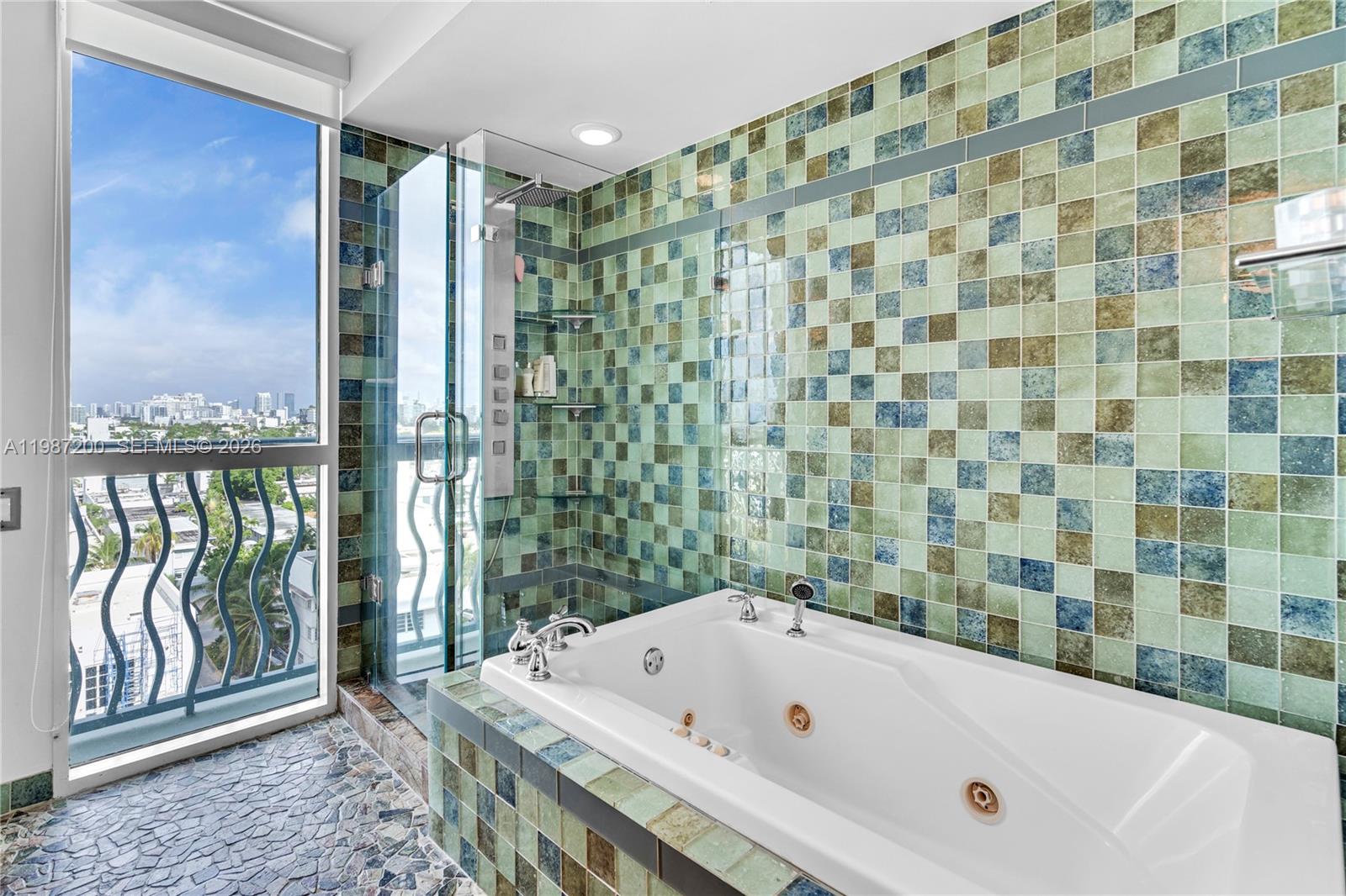 1500 Ocean Dr 907 Property Photo 19