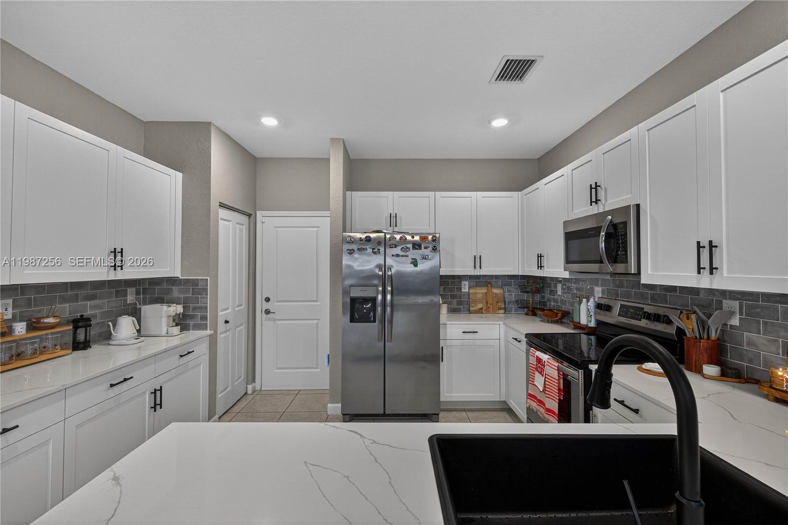 11883 Sw 234th Ln Property Photo 19