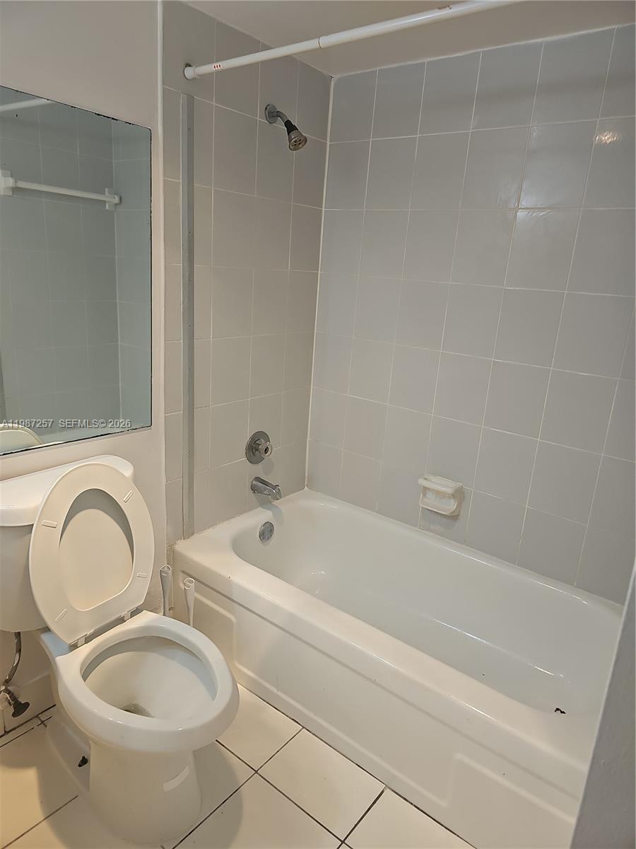 3301 Spanish Moss Ter 708 Property Photo 2