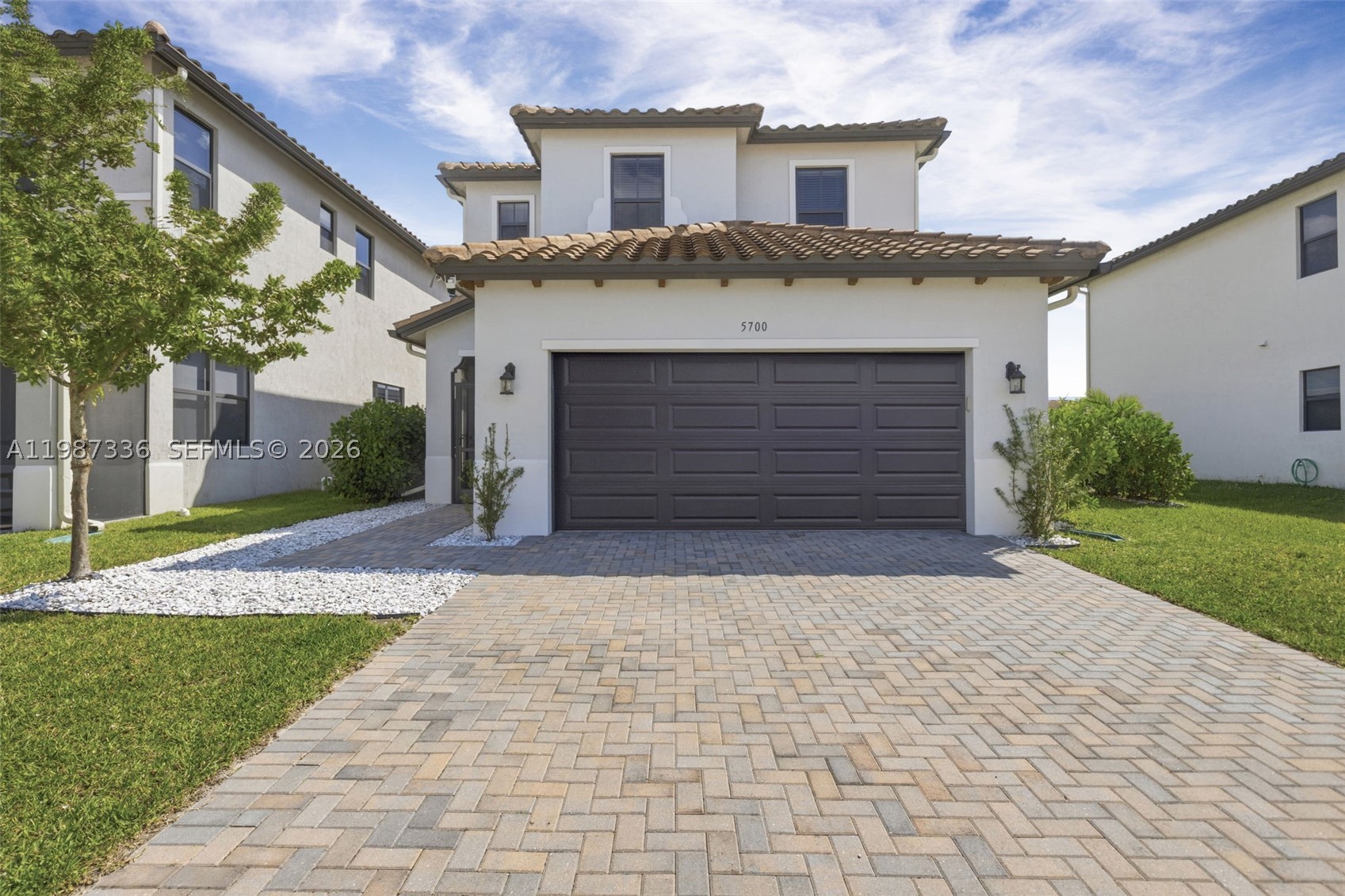 5700 Argento Property Photo 1