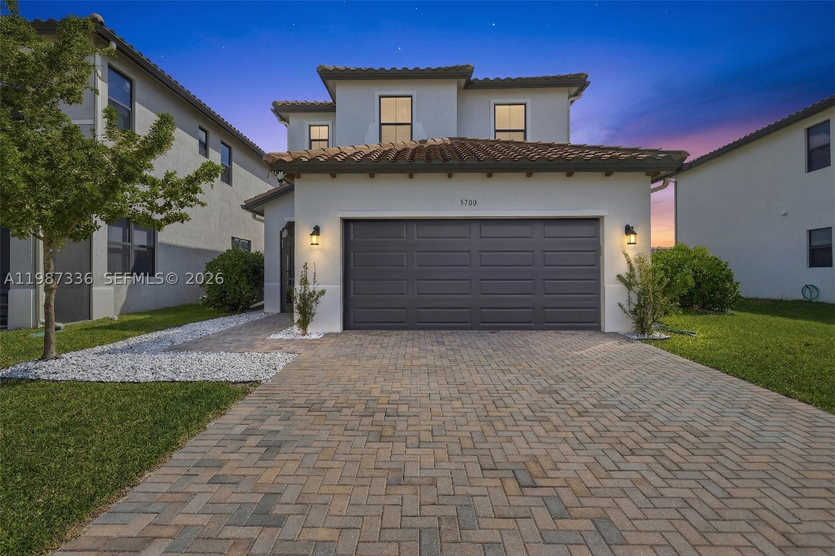 5700 Argento Property Photo 2