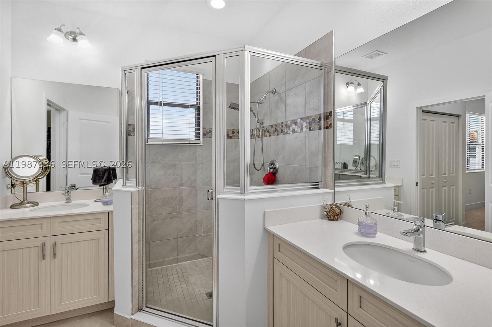 5700 Argento Property Photo 18