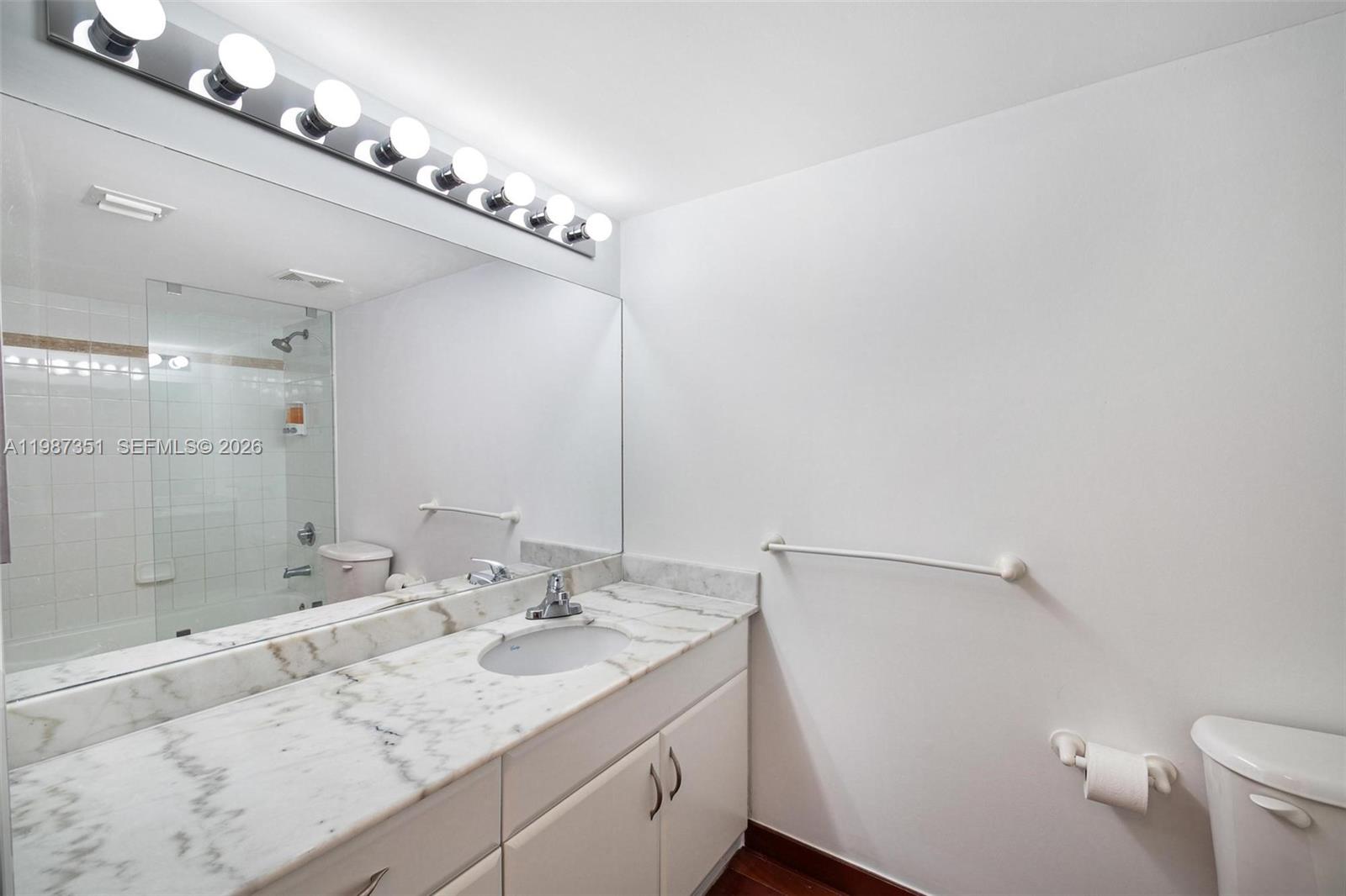 1200 Brickell Bay Dr 2824 Property Photo 19