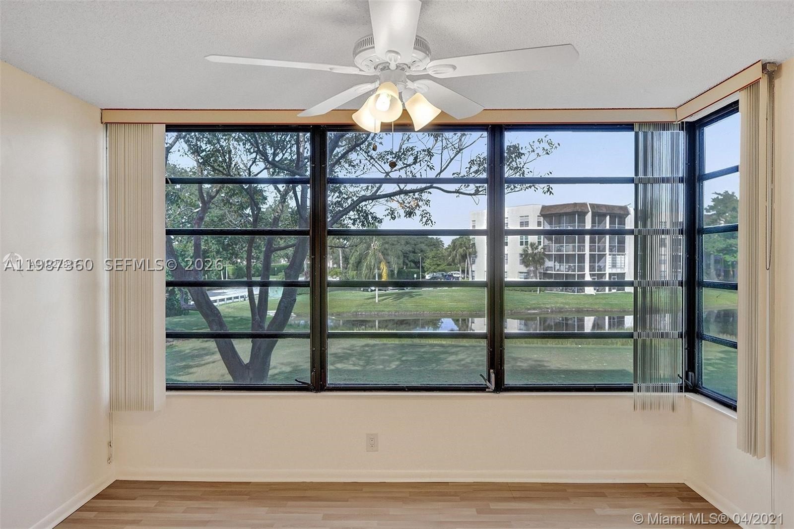 1715 Whitehall Dr 202 Property Photo 2