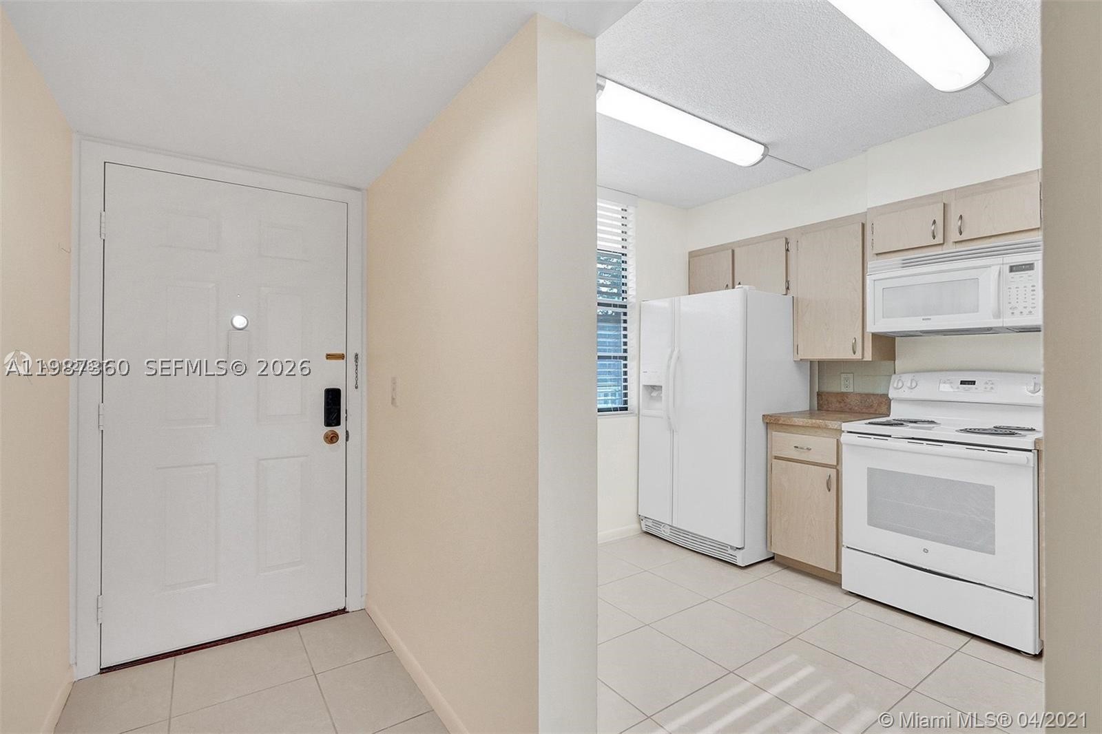 1715 Whitehall Dr 202 Property Photo 5