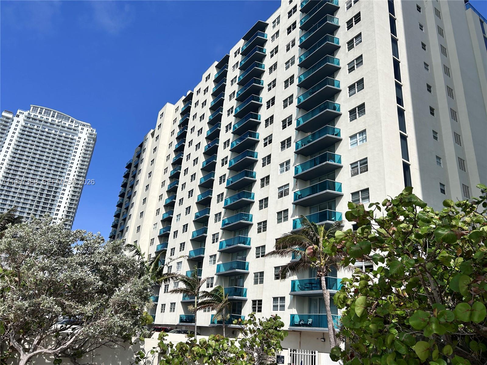 4001 S Ocean Dr 4G Property Photo 1