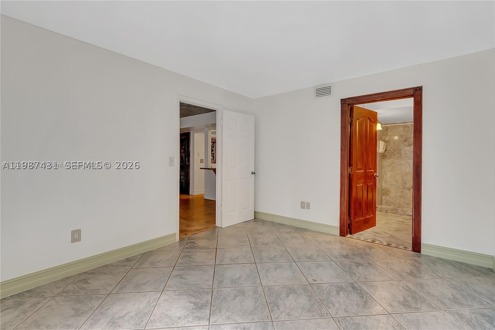 6580 W 27th Ct 58-12 Property Photo 17