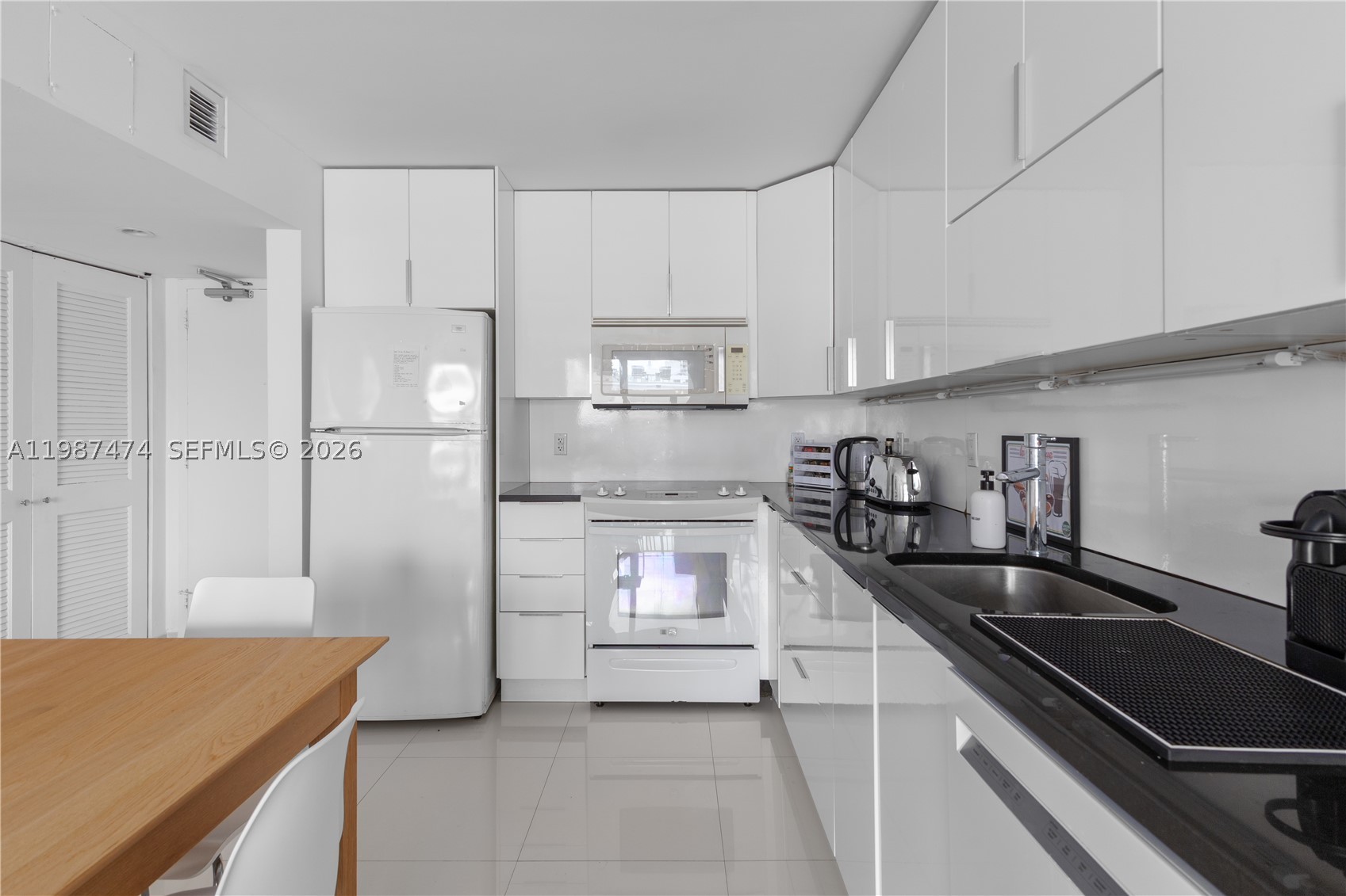 345 Ocean Dr 607 Property Photo 14