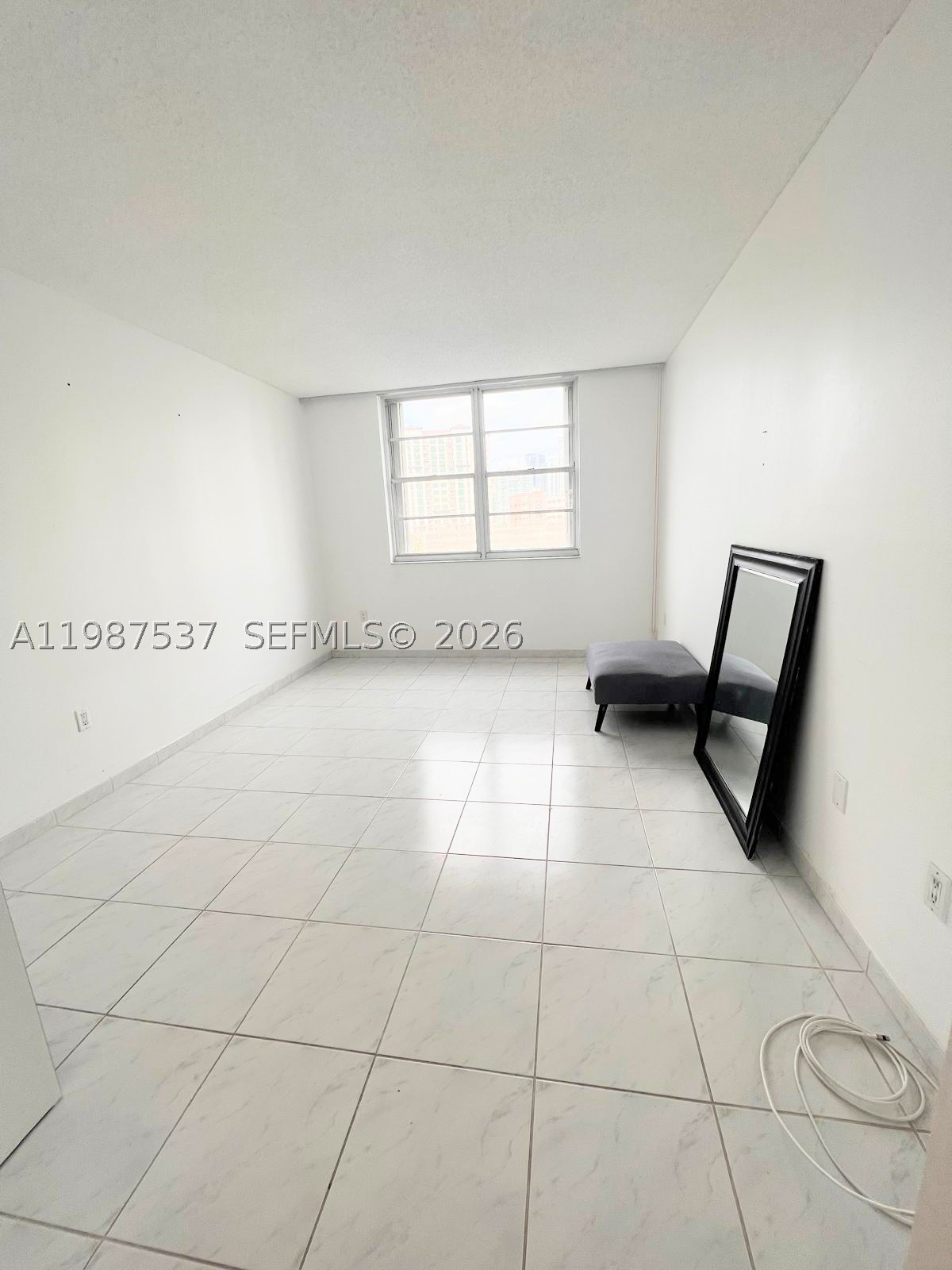 300 Bayview Dr 915 Property Photo 31