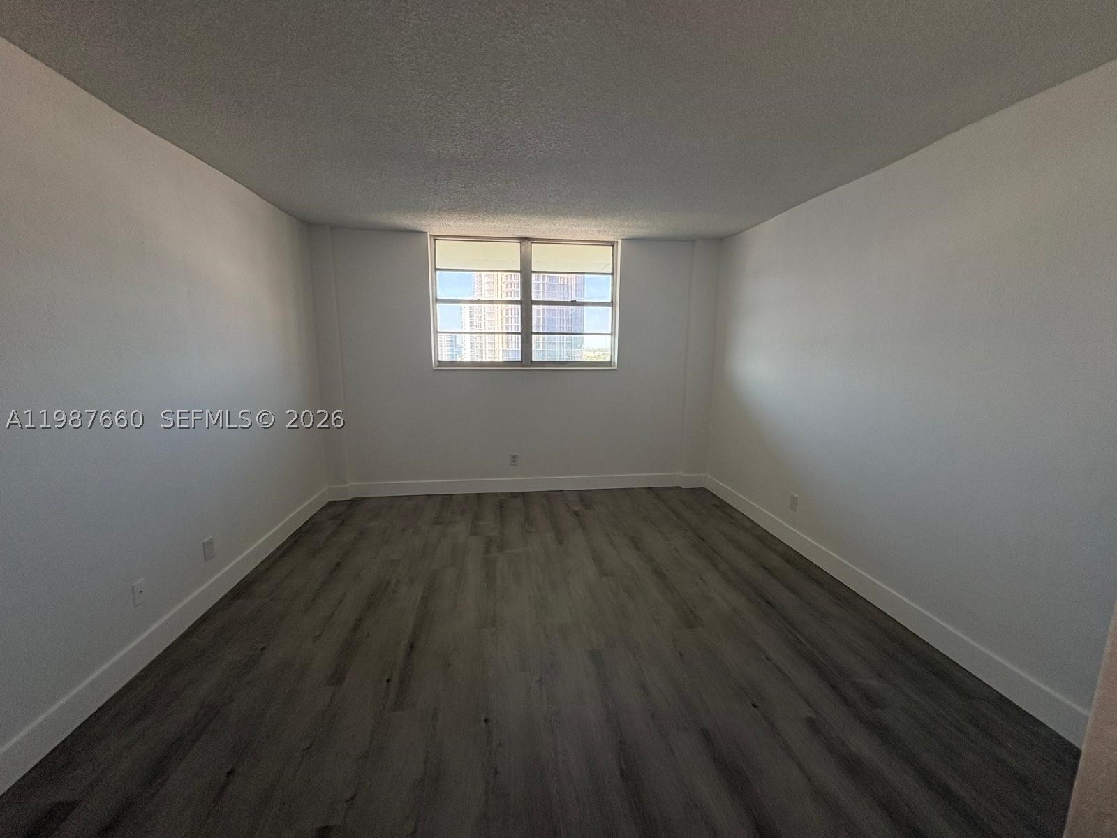 19390 Collins Ave 1623 Property Photo 6