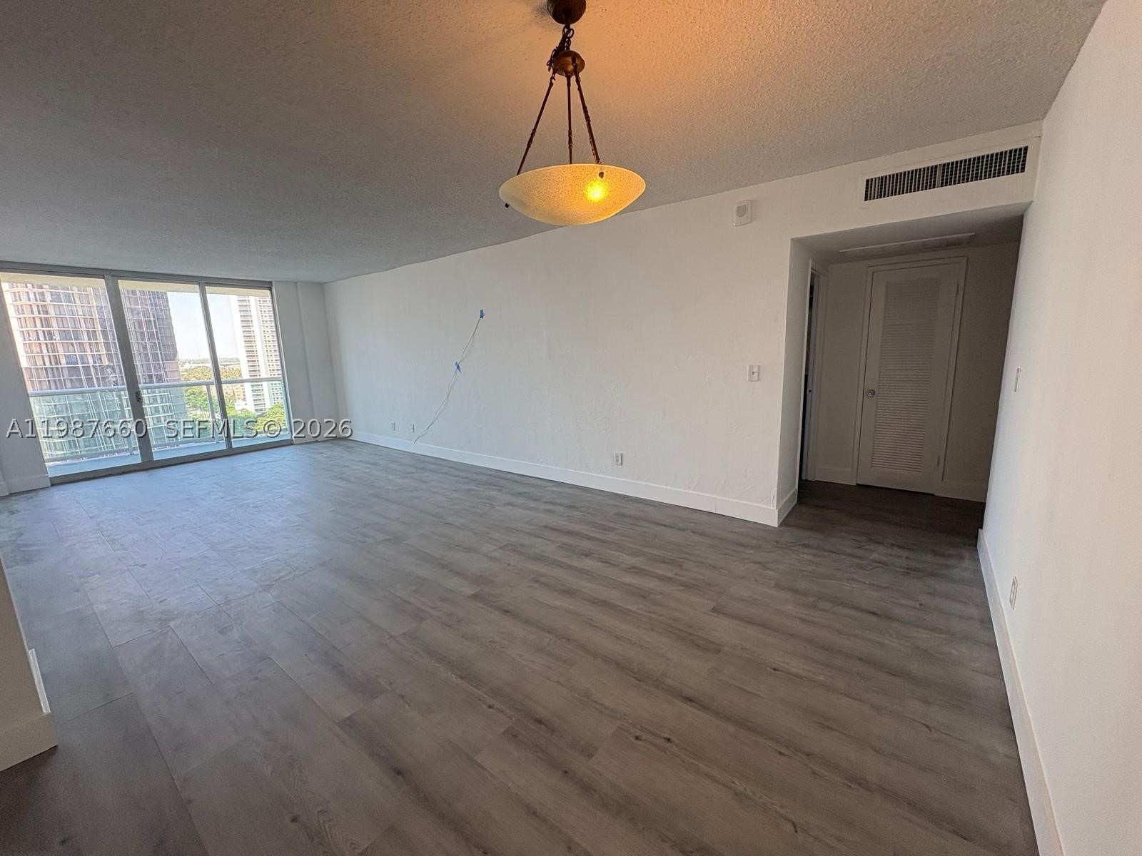 19390 Collins Ave 1623 Property Photo 7