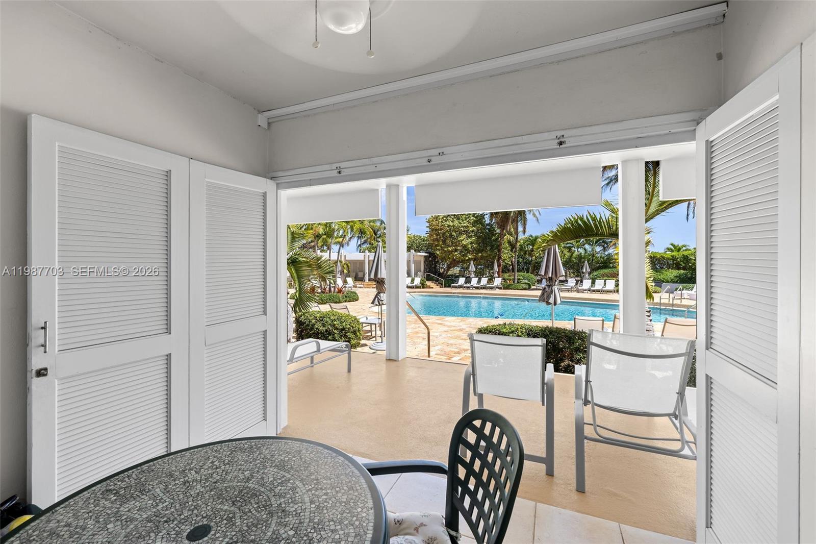 5055 Collins Ave Cab14 Property Photo 2