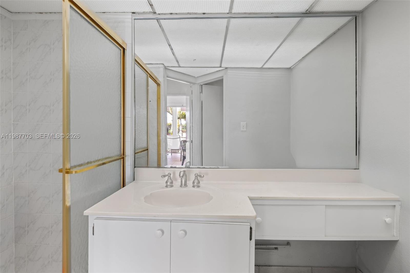 5055 Collins Ave Cab14 Property Photo 7