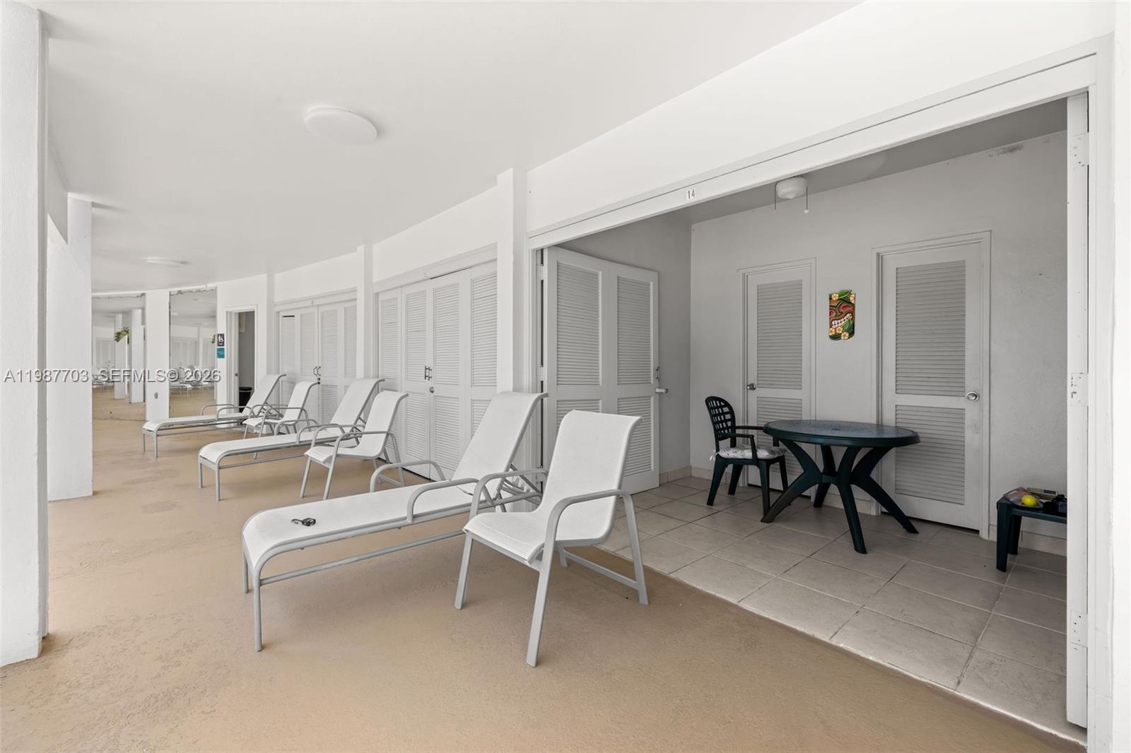 5055 Collins Ave Cab14 Property Photo 8