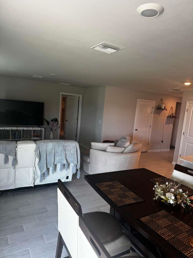 9013 Meadow Cir Property Photo 7