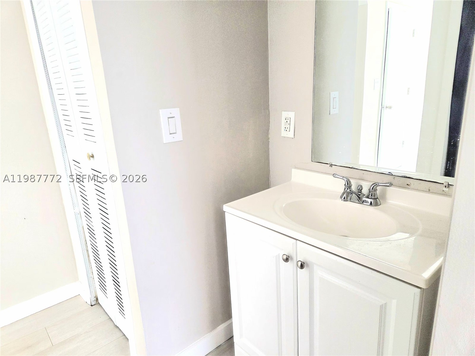 1700 Ne 191st St 100 Property Photo 15