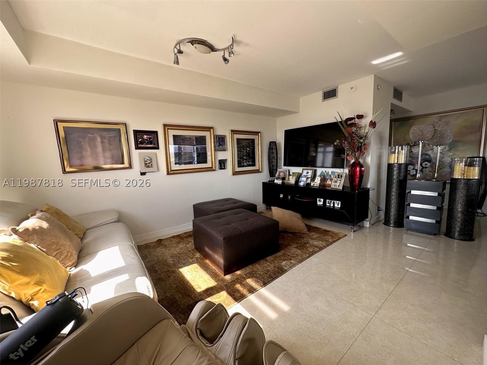 1000 Quayside Ter 1101 Property Photo 11