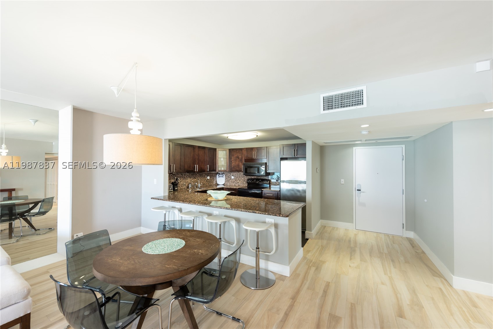 2301 Collins Ave 1009 Property Photo 14
