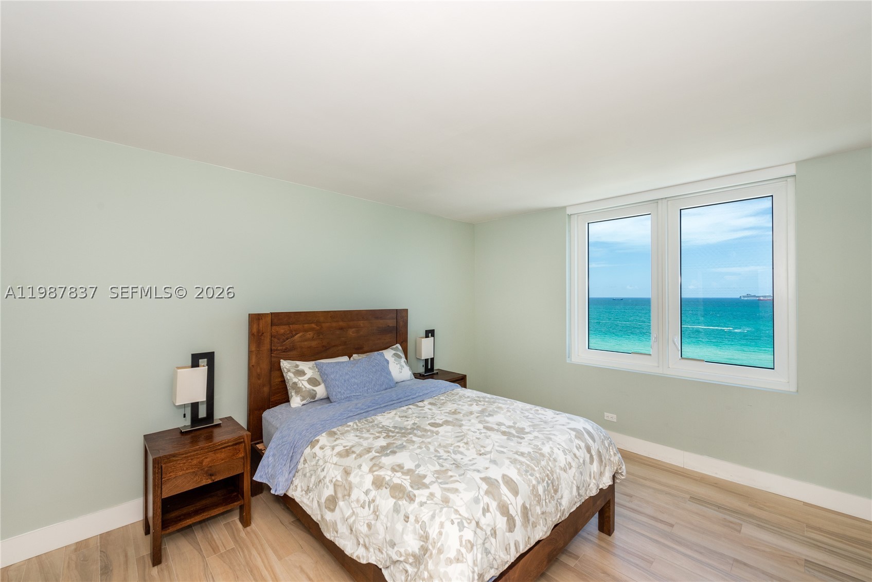 2301 Collins Ave 1009 Property Photo 22