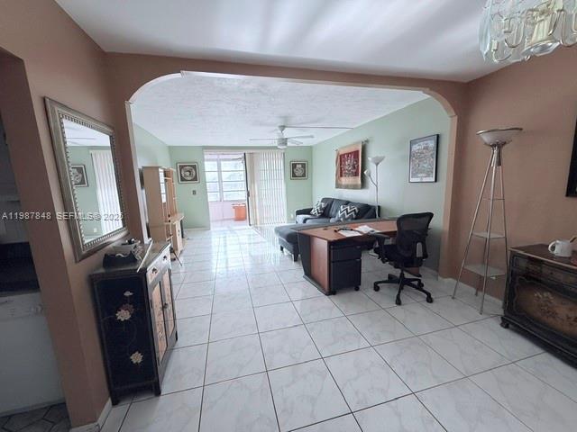 2841 Somerset Dr 305 Property Photo 7