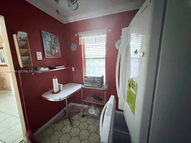 2841 Somerset Dr 305 Property Photo 9