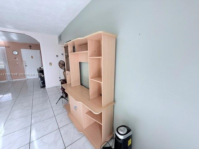 2841 Somerset Dr 305 Property Photo 14