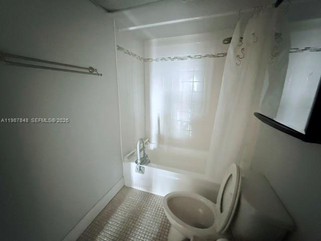 2841 Somerset Dr 305 Property Photo 23