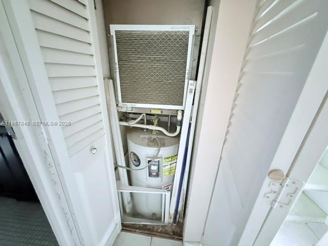 2841 Somerset Dr 305 Property Photo 29